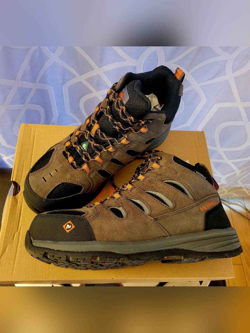 NWOT  MERRELL Windoc Mid Waterproof CSA